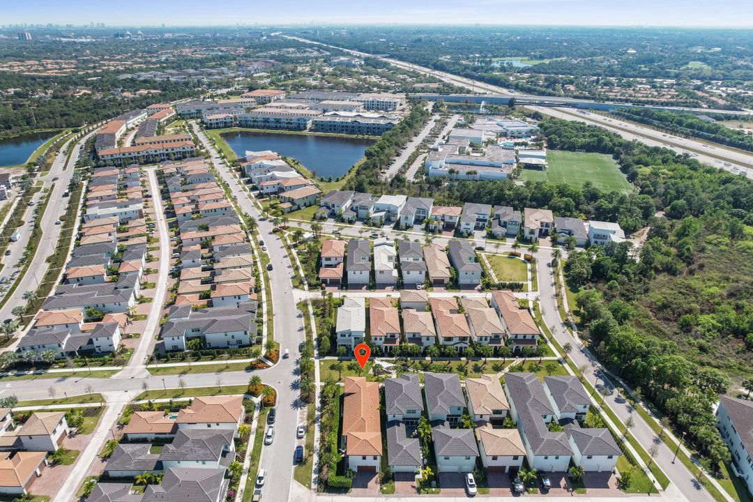 For Sale: $1,350,000 (3 beds, 3 baths, 2675 Square Feet)