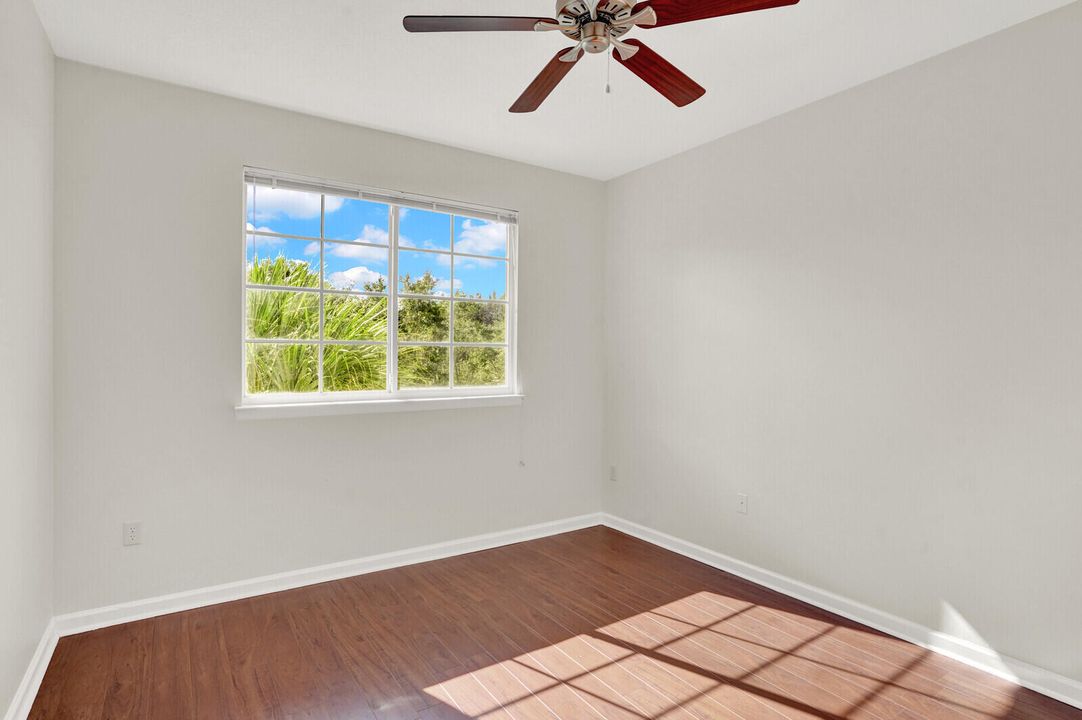 For Sale: $289,999 (2 beds, 2 baths, 1258 Square Feet)