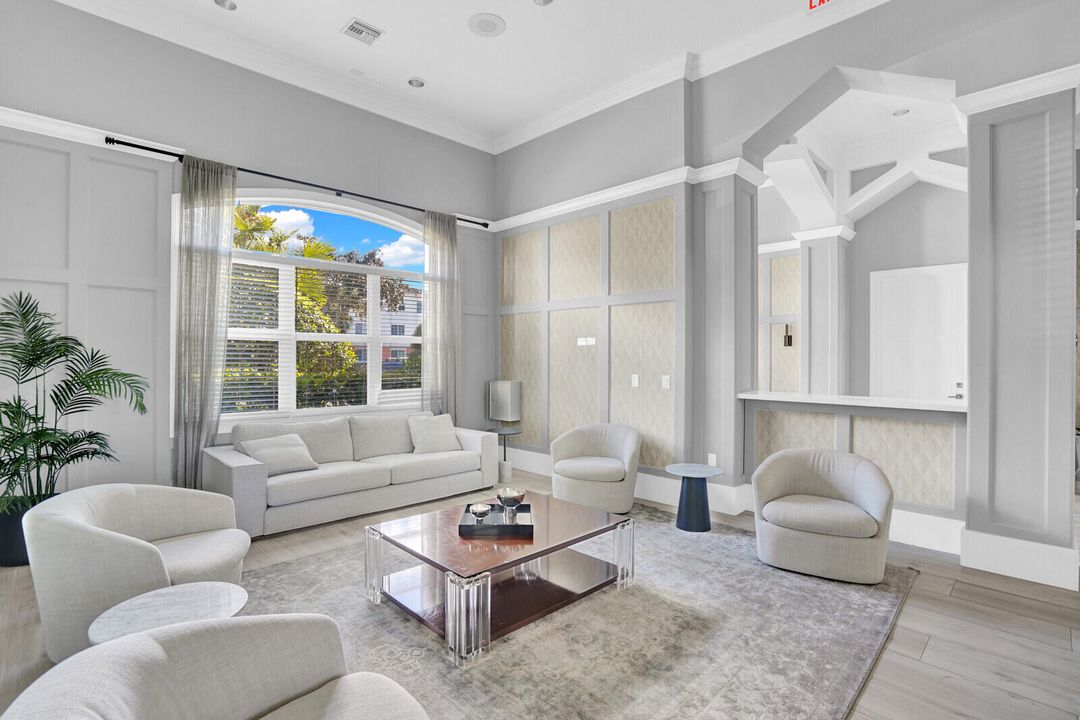 For Sale: $289,999 (2 beds, 2 baths, 1258 Square Feet)