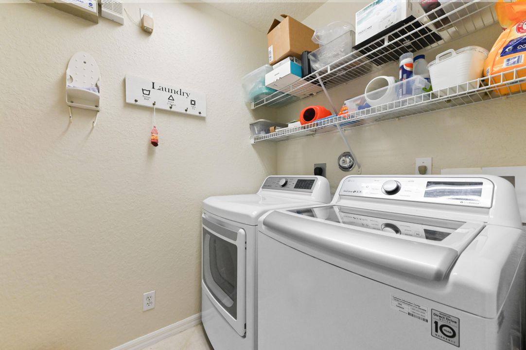 For Sale: $409,900 (3 beds, 2 baths, 1736 Square Feet)