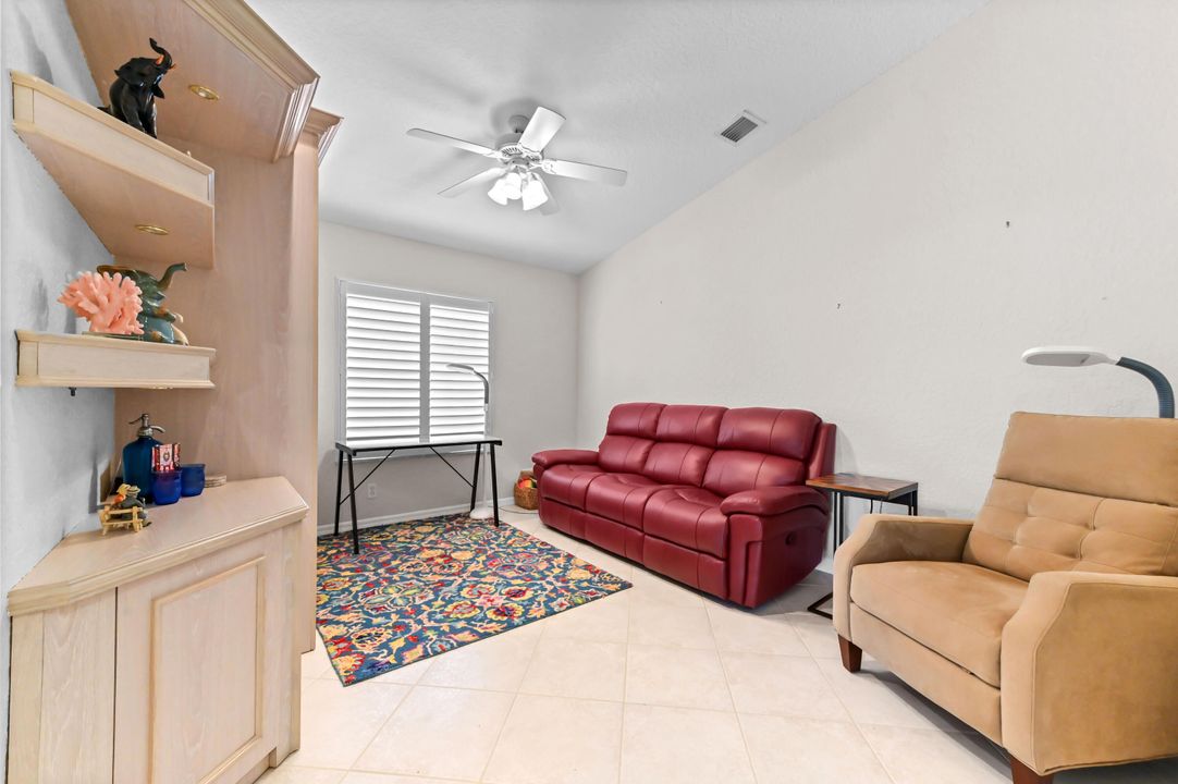 For Sale: $409,900 (3 beds, 2 baths, 1736 Square Feet)