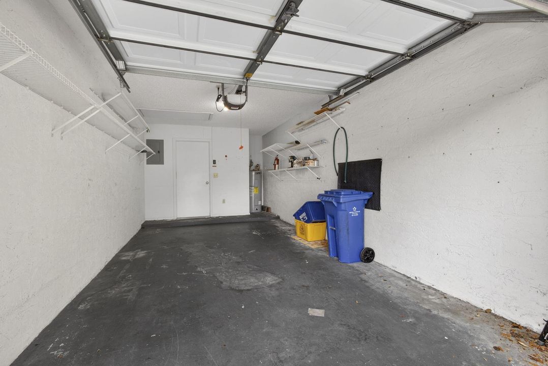 For Sale: $296,000 (2 beds, 2 baths, 1295 Square Feet)