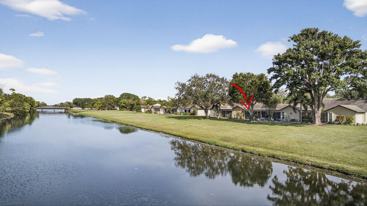 For Sale: $296,000 (2 beds, 2 baths, 1295 Square Feet)