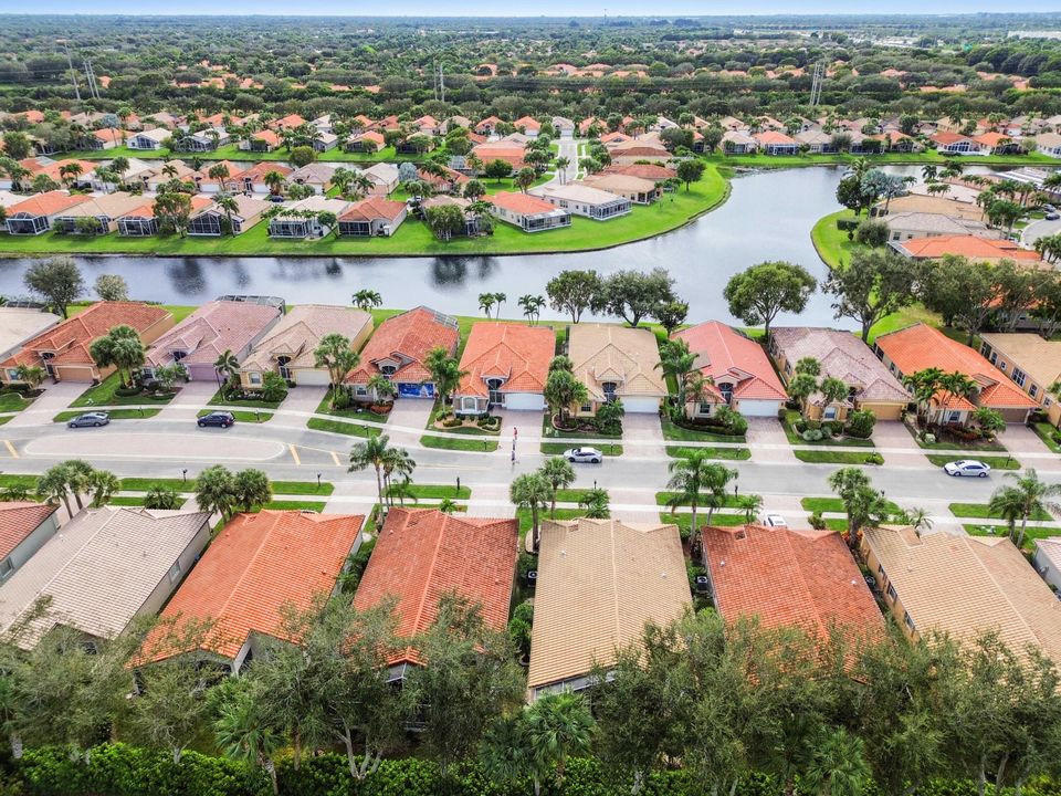 For Sale: $409,900 (3 beds, 2 baths, 1736 Square Feet)