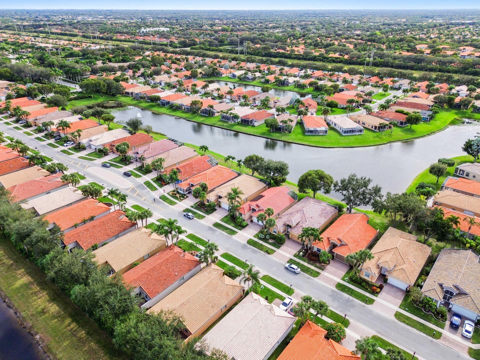 For Sale: $409,900 (3 beds, 2 baths, 1736 Square Feet)