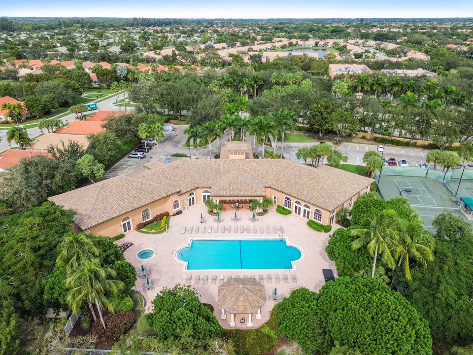 For Sale: $409,900 (3 beds, 2 baths, 1736 Square Feet)