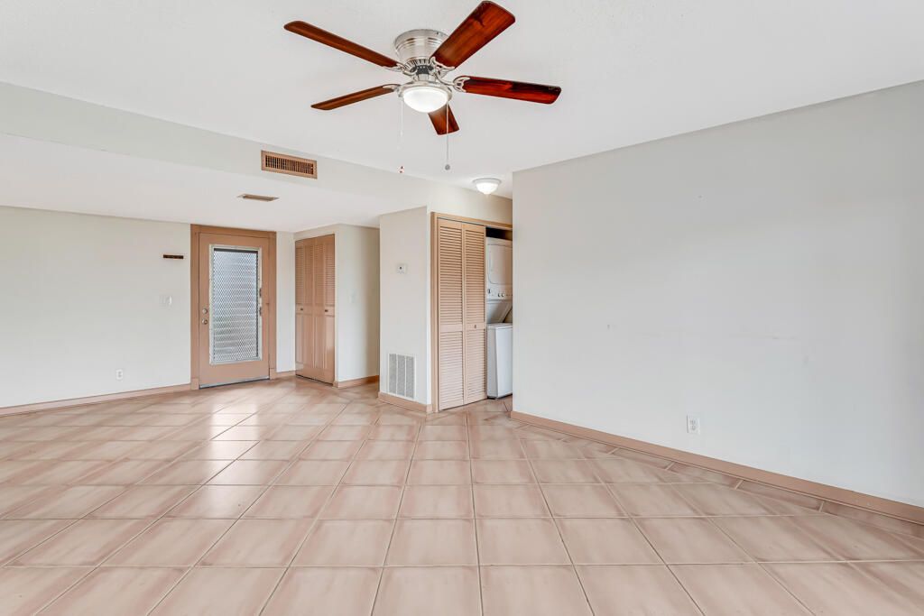 En Venta: $119,900 (2 camas, 2 baños, 888 Pies cuadrados)