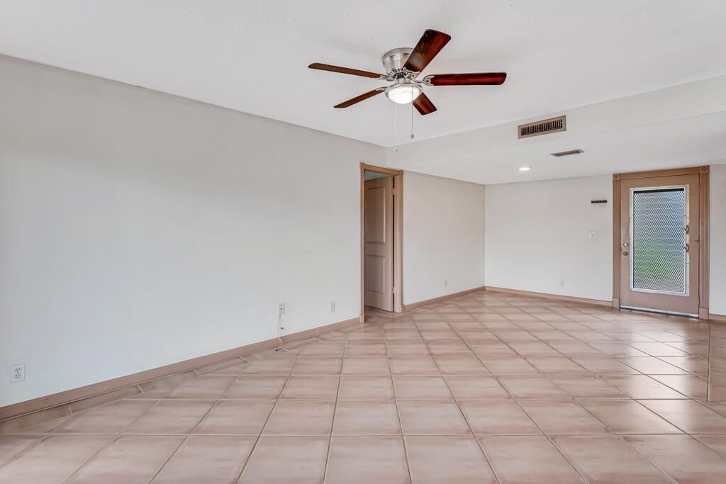 En Venta: $119,900 (2 camas, 2 baños, 888 Pies cuadrados)