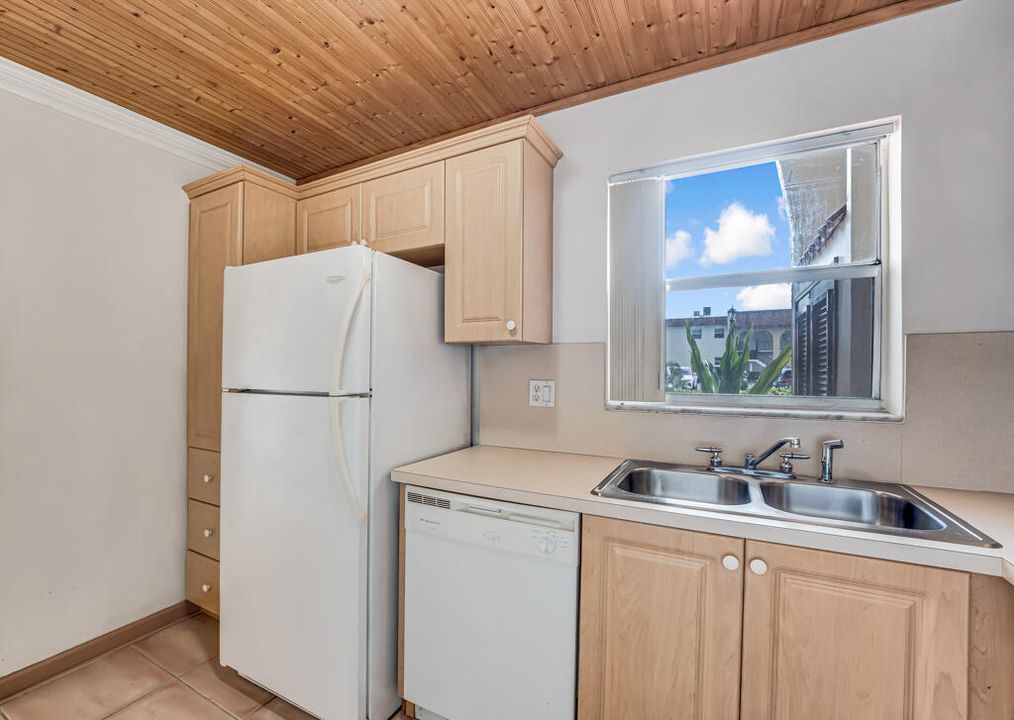 En Venta: $119,900 (2 camas, 2 baños, 888 Pies cuadrados)