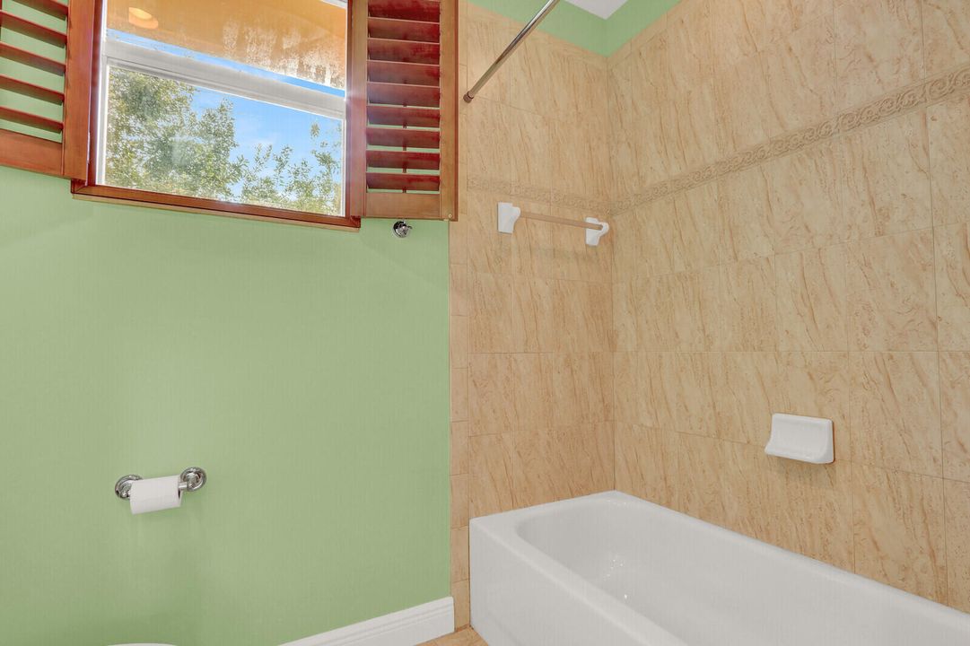 For Sale: $388,500 (3 beds, 3 baths, 1720 Square Feet)