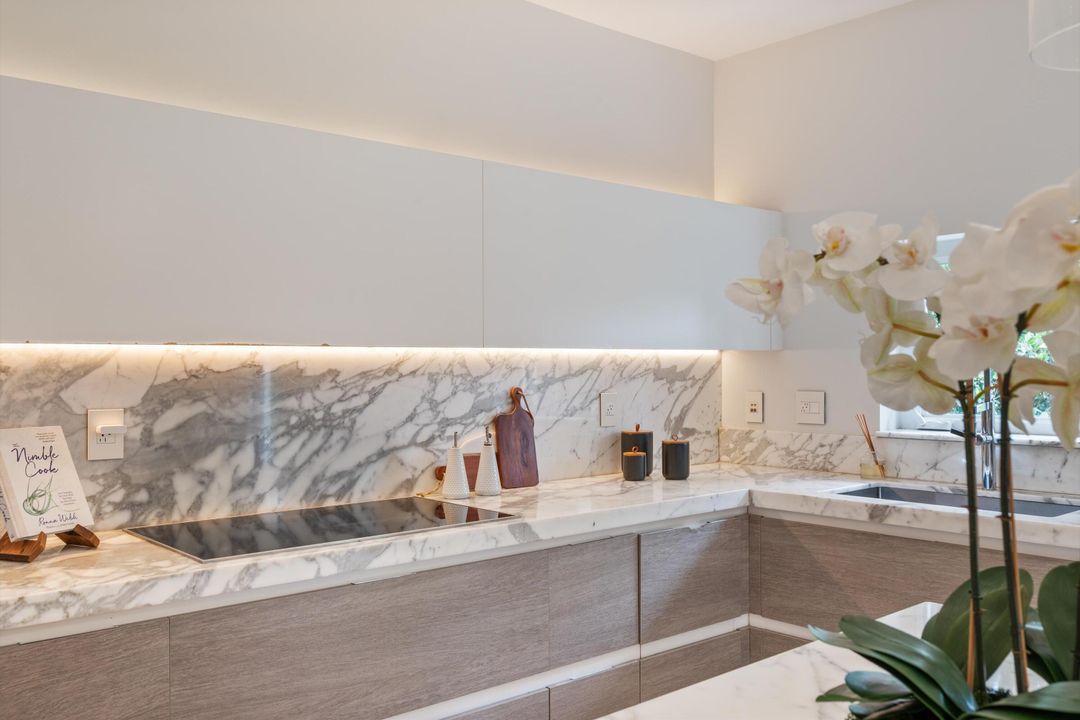 待售: $2,310,000 (4 贝兹, 3 浴室, 2202 平方英尺)