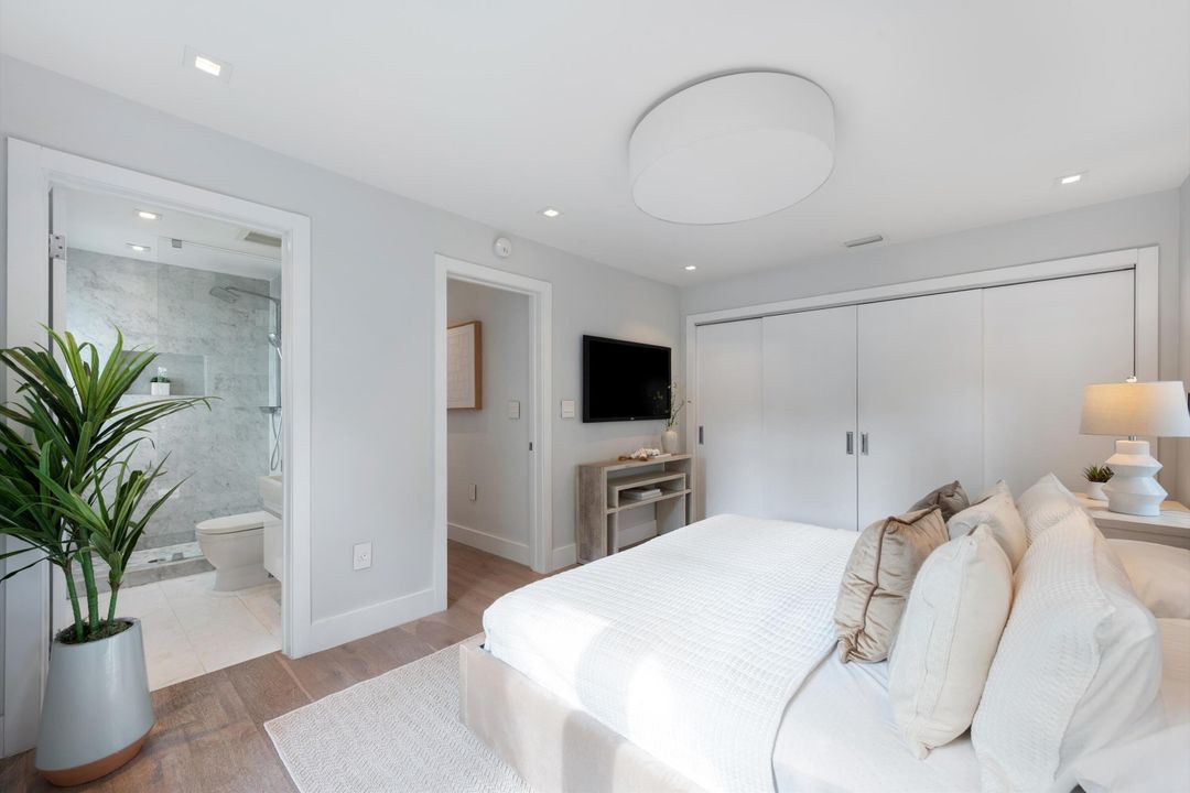 待售: $2,310,000 (4 贝兹, 3 浴室, 2202 平方英尺)