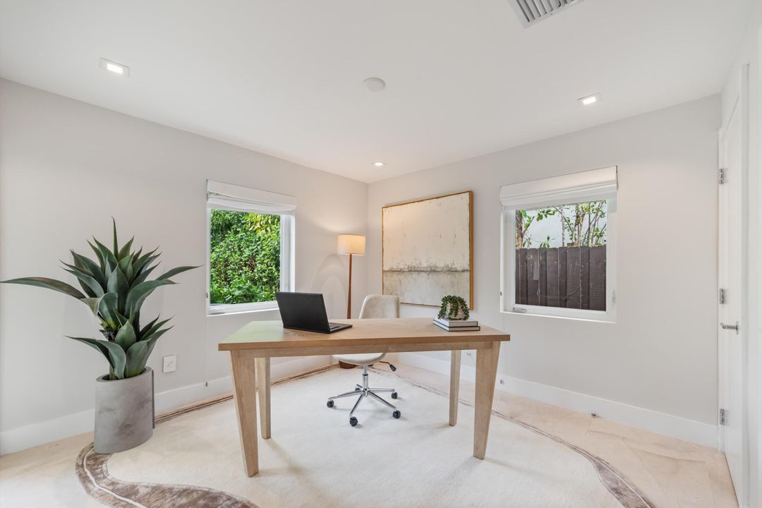 待售: $2,310,000 (4 贝兹, 3 浴室, 2202 平方英尺)