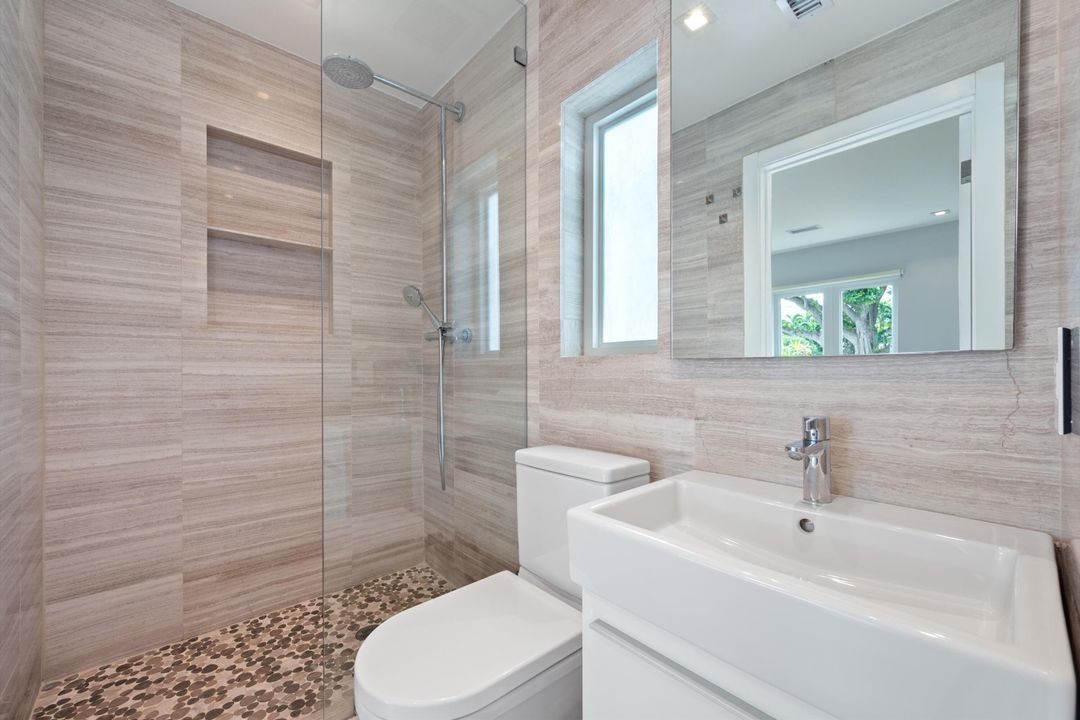 待售: $2,310,000 (4 贝兹, 3 浴室, 2202 平方英尺)