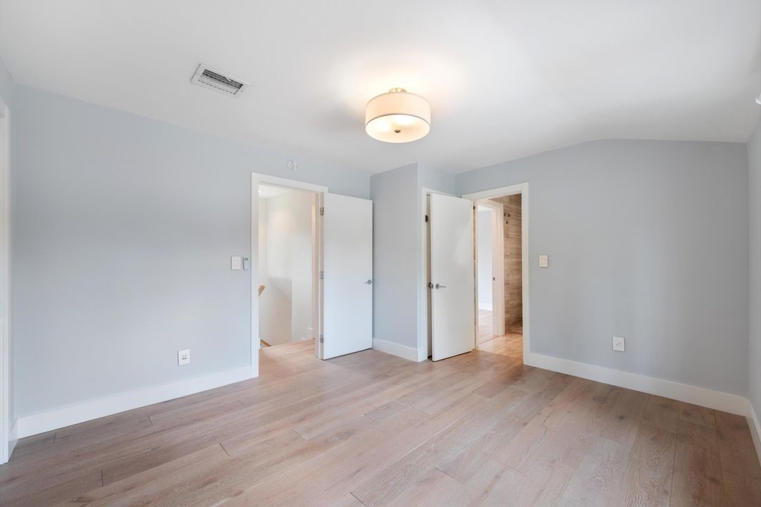 待售: $2,310,000 (4 贝兹, 3 浴室, 2202 平方英尺)