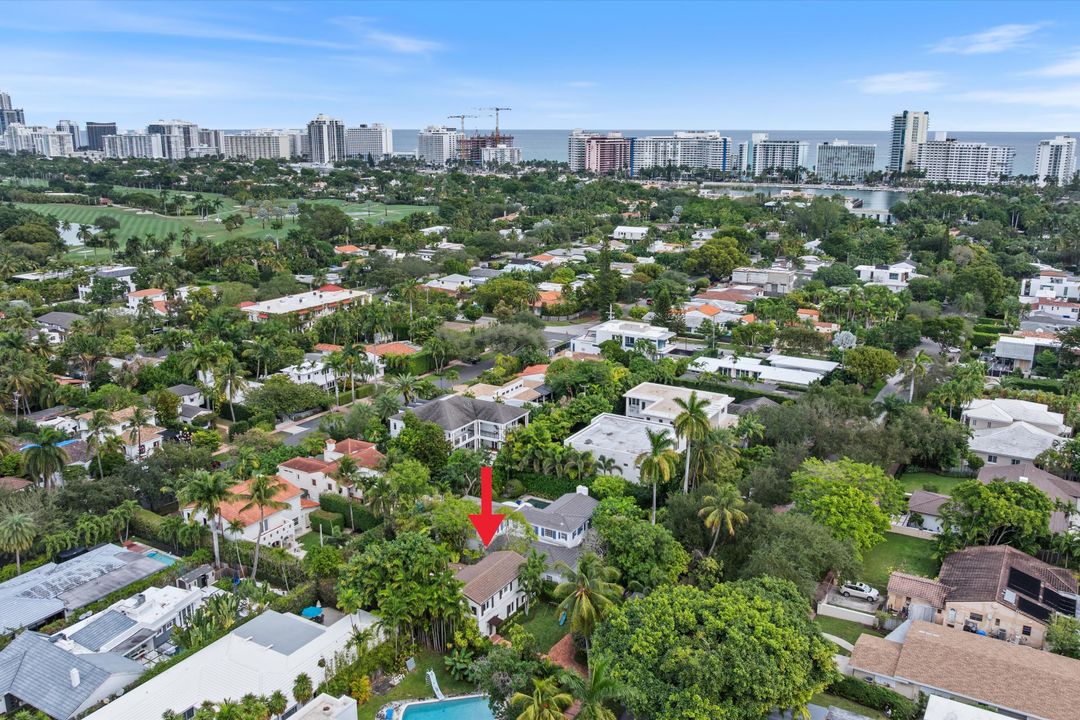 待售: $2,310,000 (4 贝兹, 3 浴室, 2202 平方英尺)