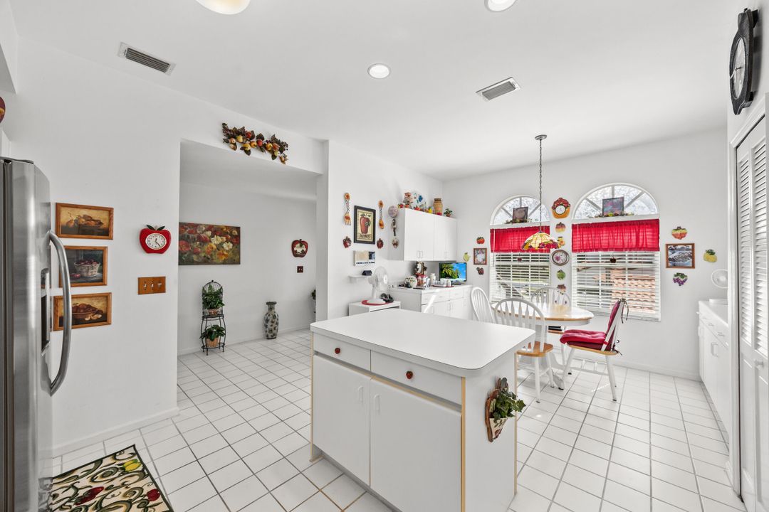 待售: $309,999 (2 贝兹, 2 浴室, 1662 平方英尺)