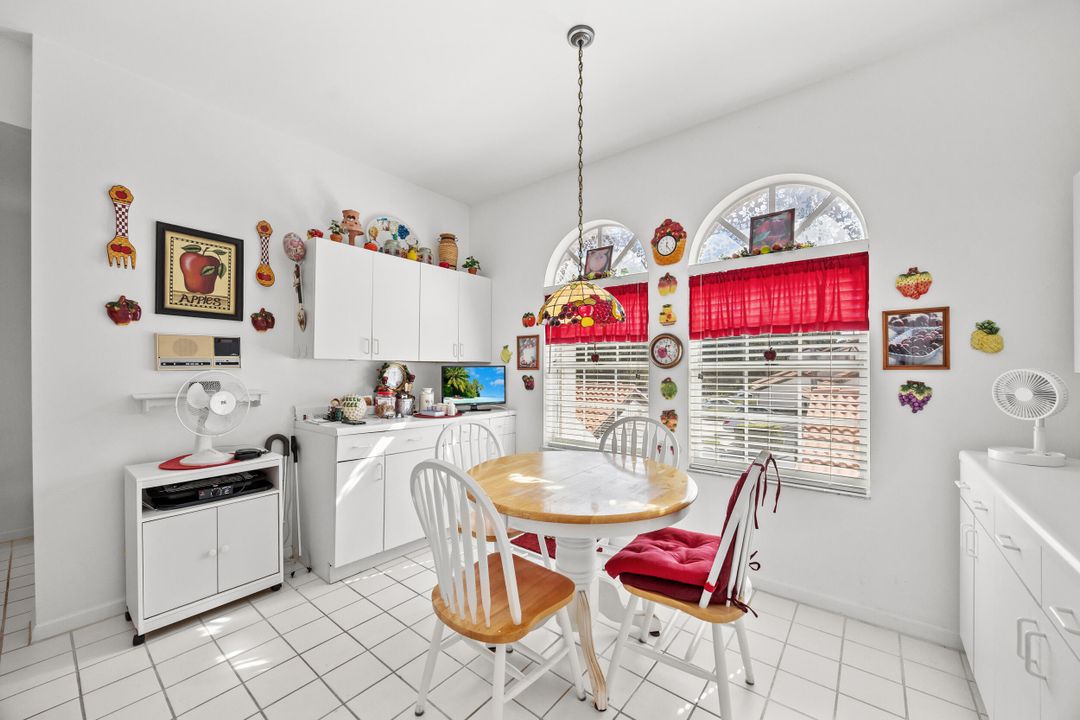 待售: $309,999 (2 贝兹, 2 浴室, 1662 平方英尺)