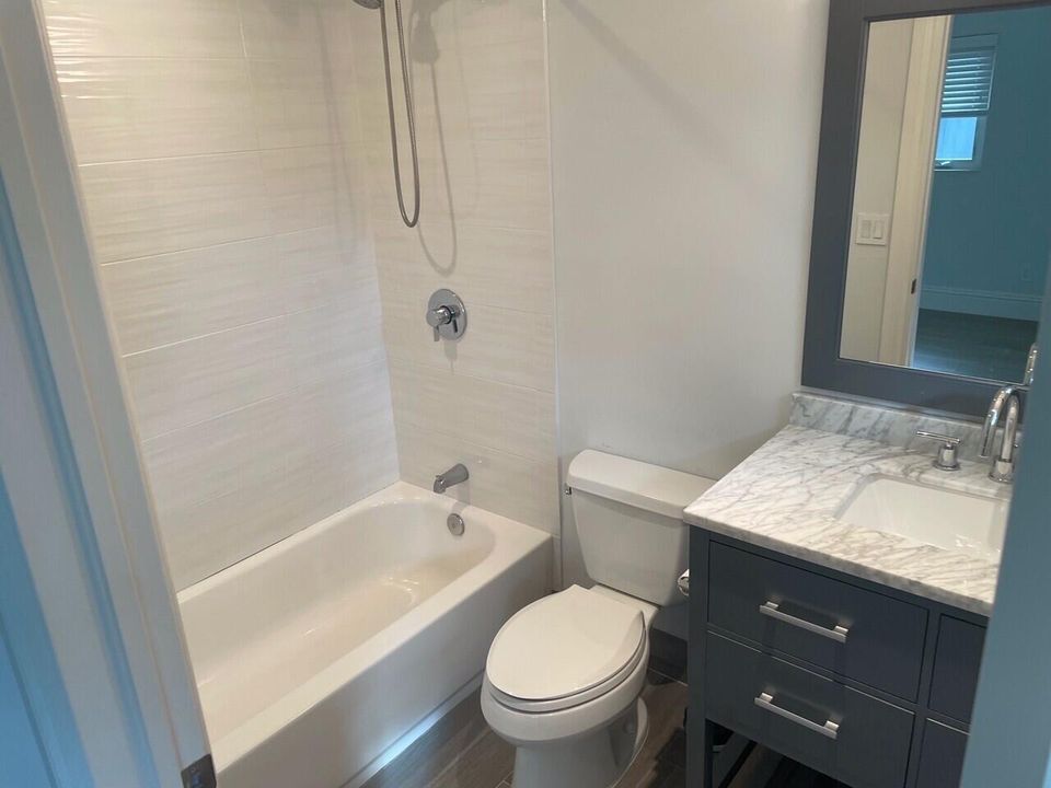 出租: $4,800 (3 贝兹, 3 浴室, 1564 平方英尺)