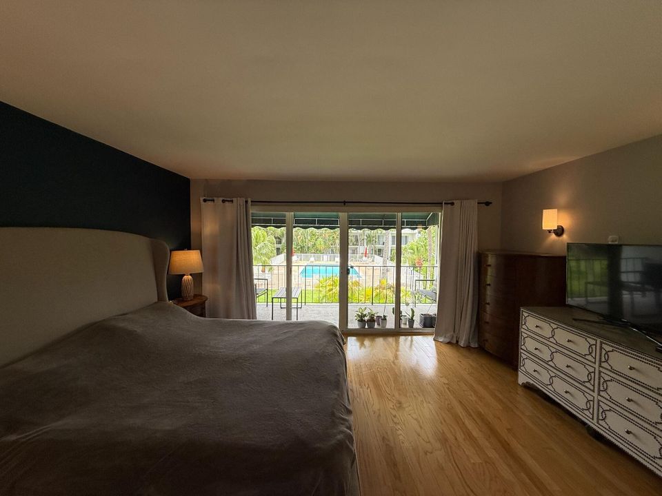 For Rent: $5,500 (3 beds, 2 baths, 1624 Square Feet)