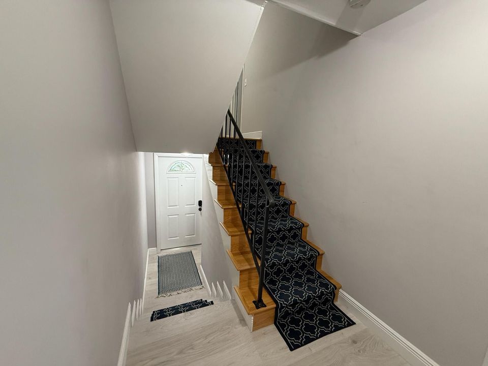 For Rent: $5,500 (3 beds, 2 baths, 1624 Square Feet)