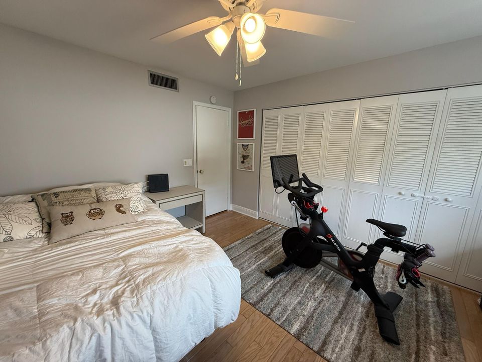 For Rent: $5,500 (3 beds, 2 baths, 1624 Square Feet)