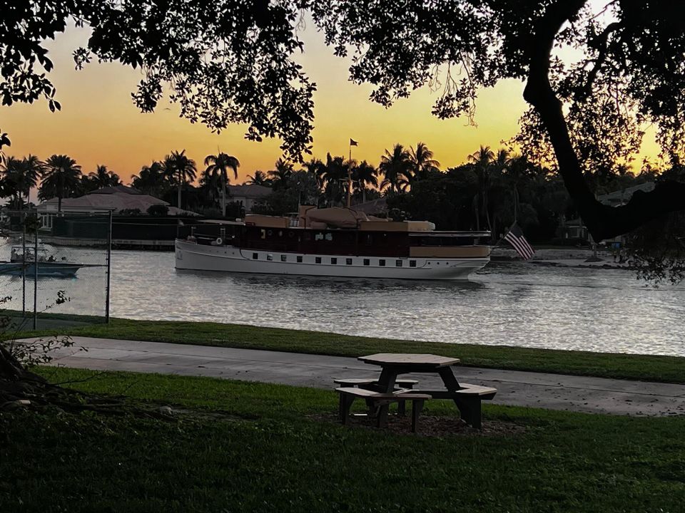 For Rent: $5,500 (3 beds, 2 baths, 1624 Square Feet)