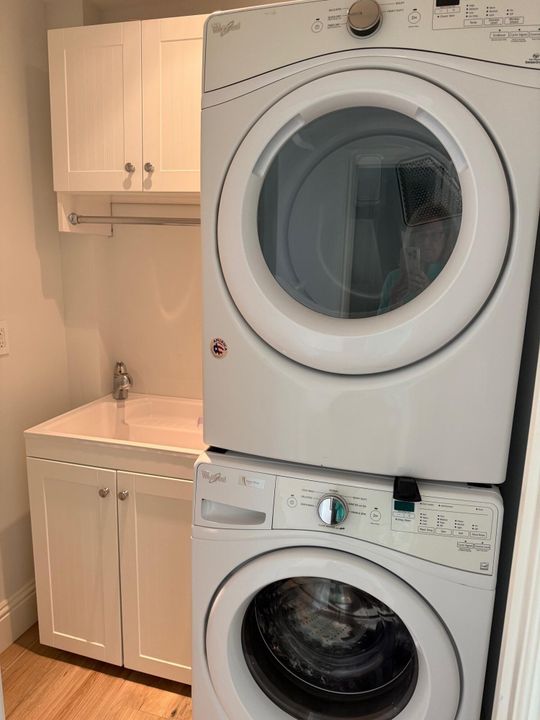 出租: $4,800 (3 贝兹, 3 浴室, 1564 平方英尺)