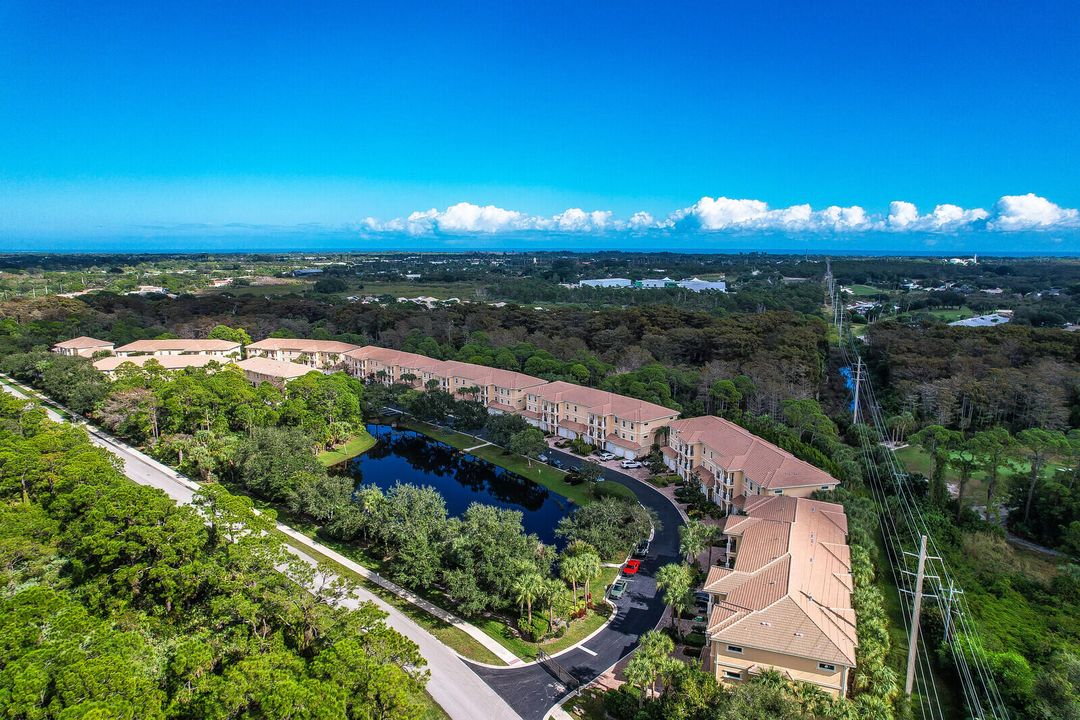 For Sale: $388,500 (3 beds, 3 baths, 1720 Square Feet)