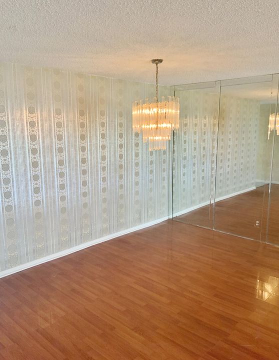 На продажу: $124,900 (2 спален, 2 ванн, 1148 Квадратных фут)