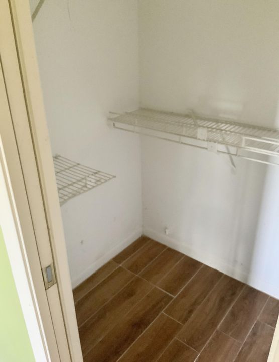 На продажу: $124,900 (2 спален, 2 ванн, 1148 Квадратных фут)