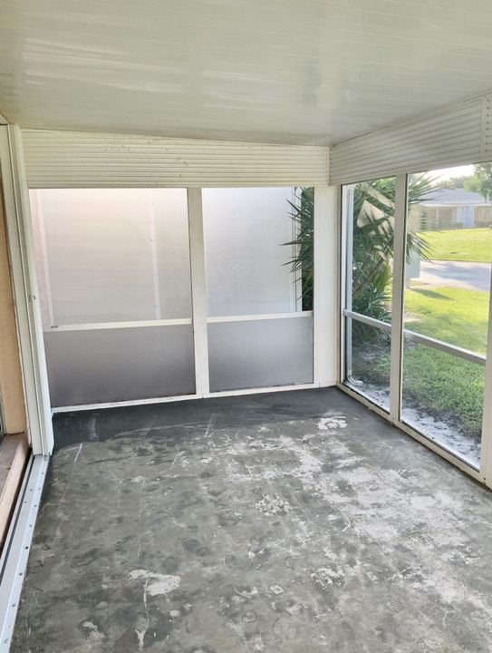 На продажу: $124,900 (2 спален, 2 ванн, 1148 Квадратных фут)