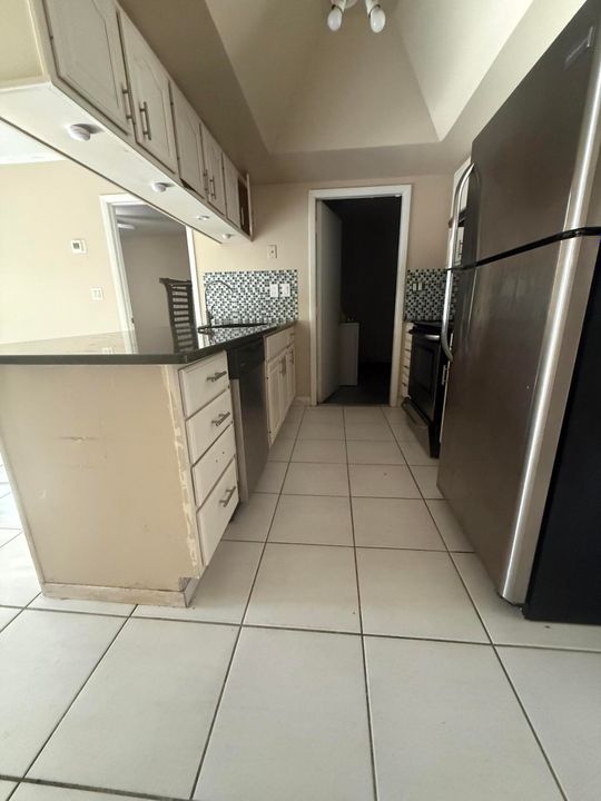 For Sale: $395,000 (3 beds, 2 baths, 1193 Square Feet)