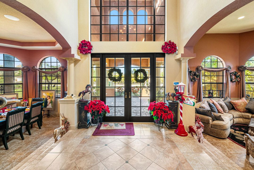 For Sale: $1,999,000 (5 beds, 5 baths, 5581 Square Feet)