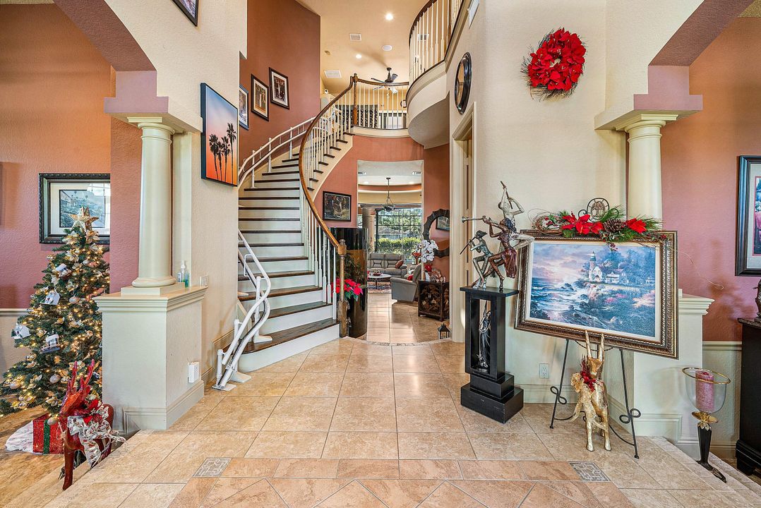 For Sale: $1,999,000 (5 beds, 5 baths, 5581 Square Feet)