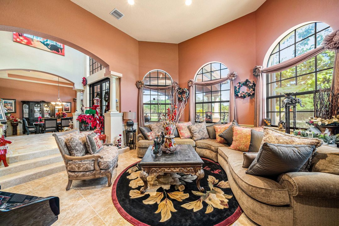 For Sale: $1,999,000 (5 beds, 5 baths, 5581 Square Feet)