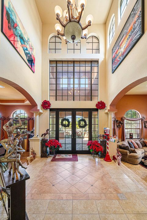 For Sale: $1,999,000 (5 beds, 5 baths, 5581 Square Feet)