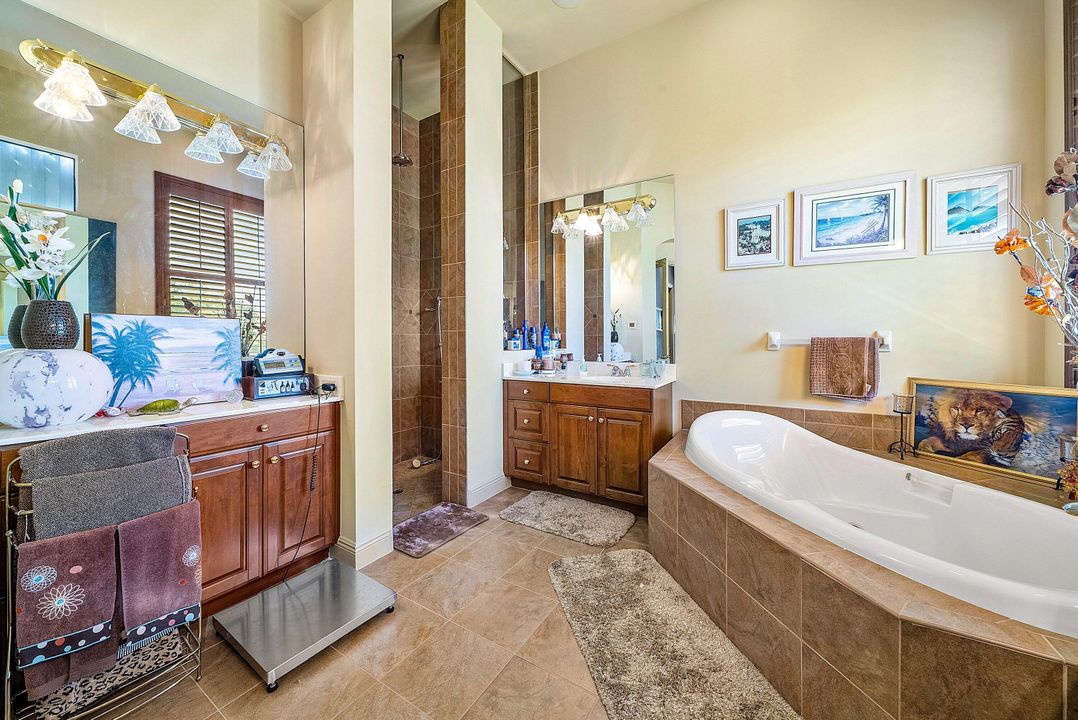 For Sale: $1,999,000 (5 beds, 5 baths, 5581 Square Feet)