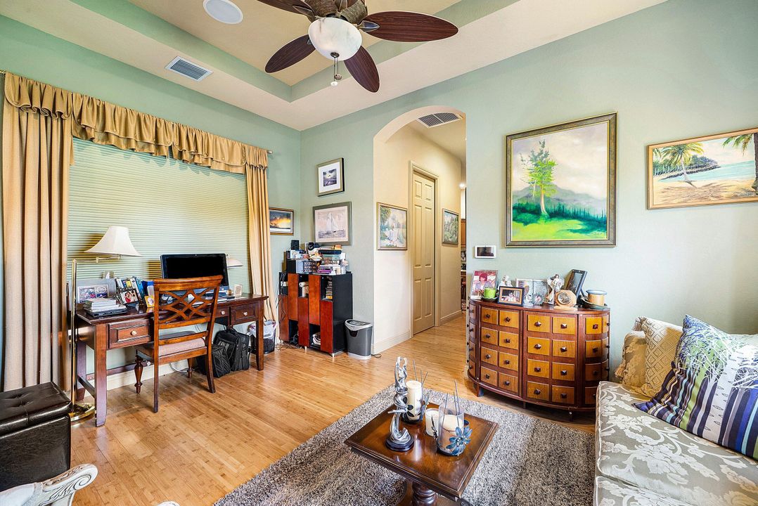 For Sale: $1,999,000 (5 beds, 5 baths, 5581 Square Feet)