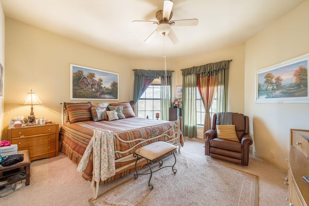 For Sale: $1,999,000 (5 beds, 5 baths, 5581 Square Feet)