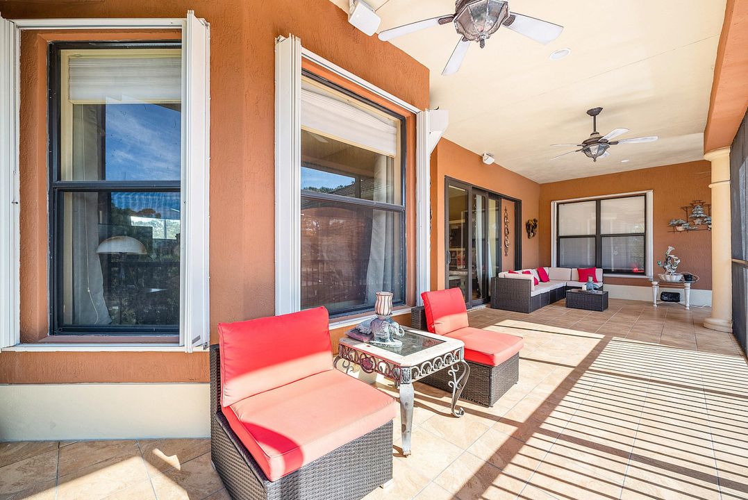 For Sale: $1,999,000 (5 beds, 5 baths, 5581 Square Feet)