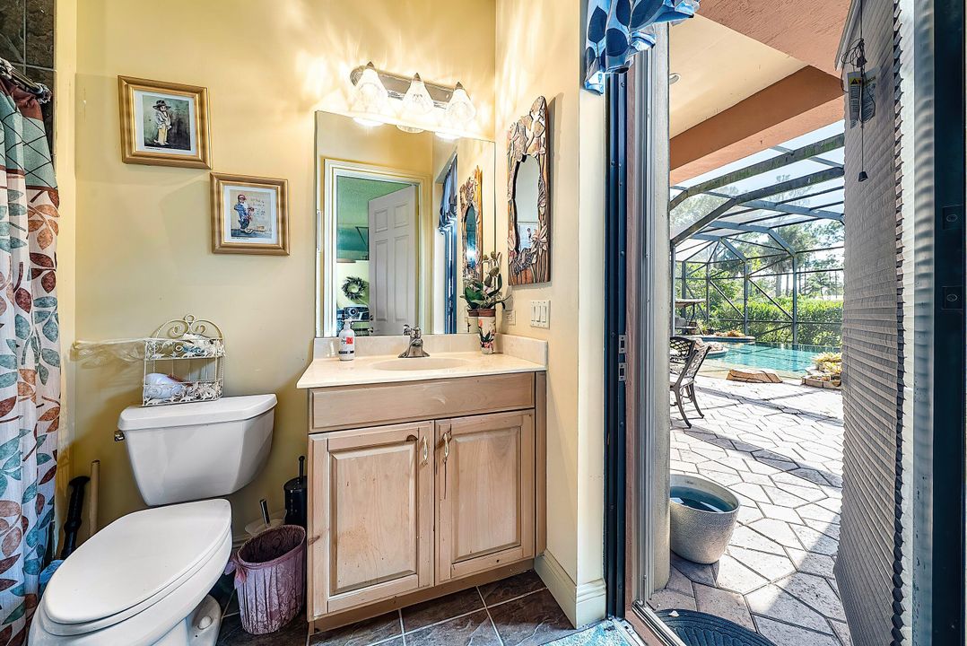 For Sale: $1,999,000 (5 beds, 5 baths, 5581 Square Feet)