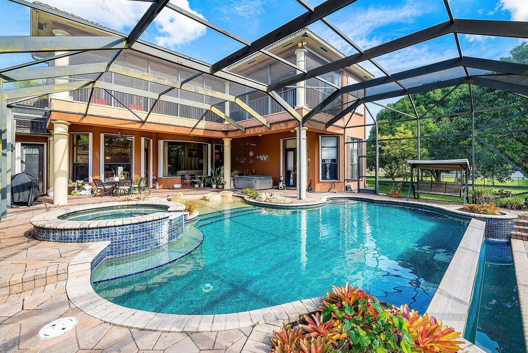 For Sale: $1,999,000 (5 beds, 5 baths, 5581 Square Feet)