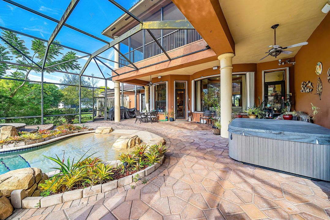 For Sale: $1,999,000 (5 beds, 5 baths, 5581 Square Feet)