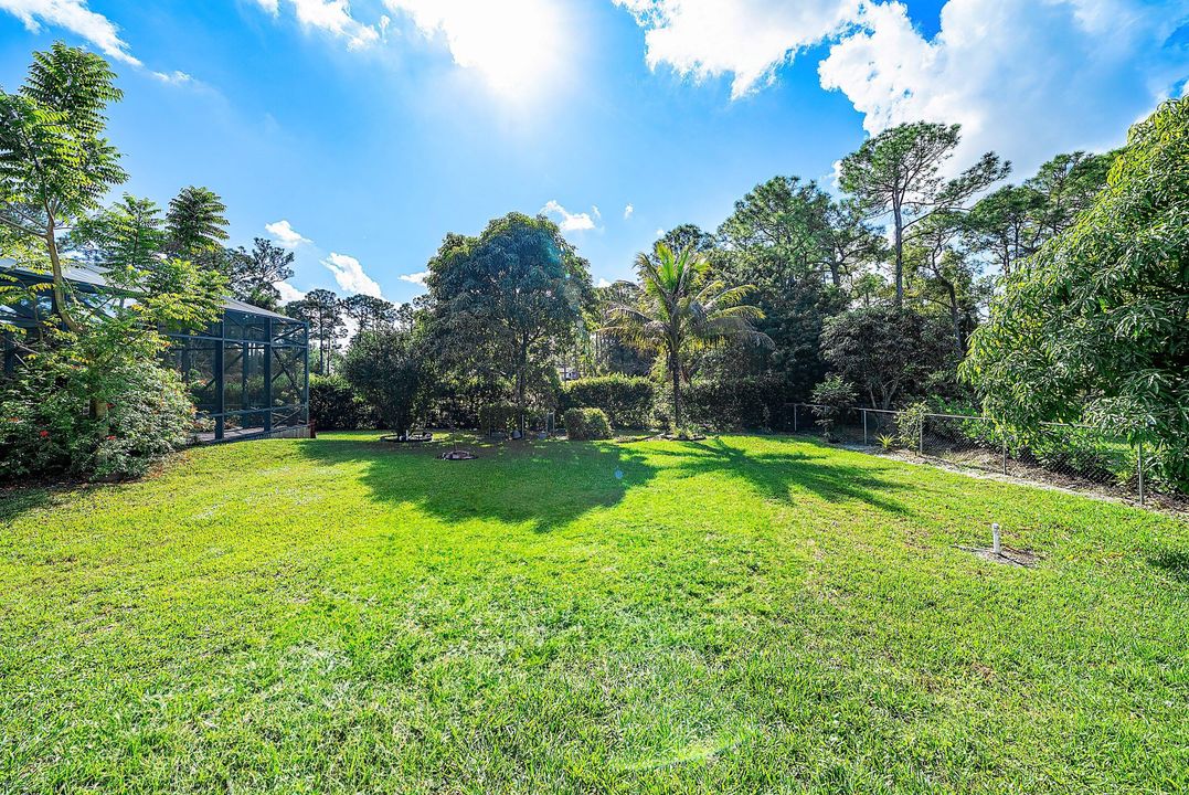 For Sale: $1,999,000 (5 beds, 5 baths, 5581 Square Feet)