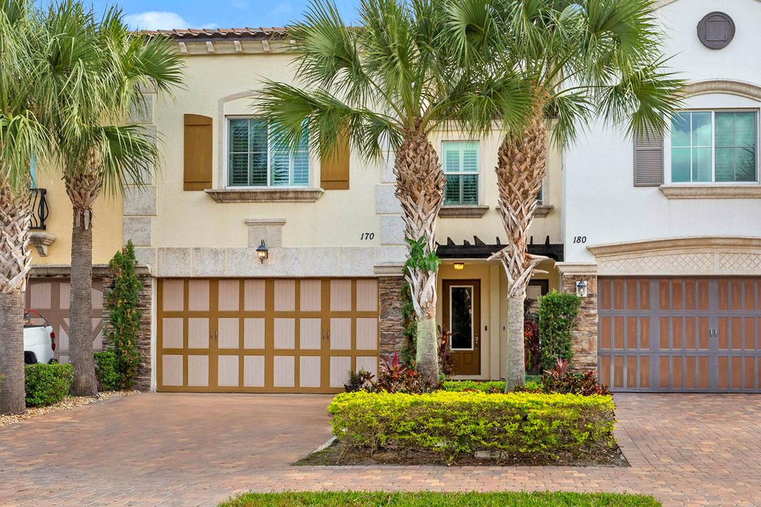 En Renta: $3,700 (3 camas, 2 baños, 2335 Pies cuadrados)