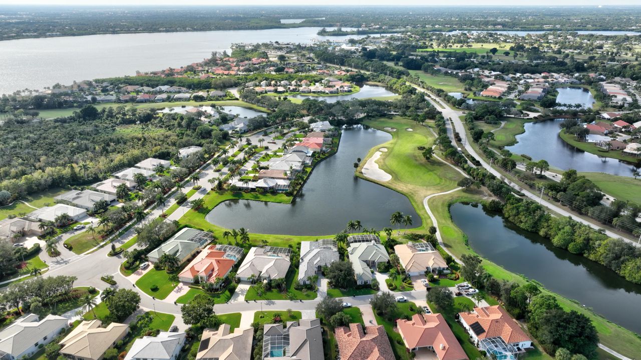 For Sale: $845,000 (3 beds, 3 baths, 3356 Square Feet)