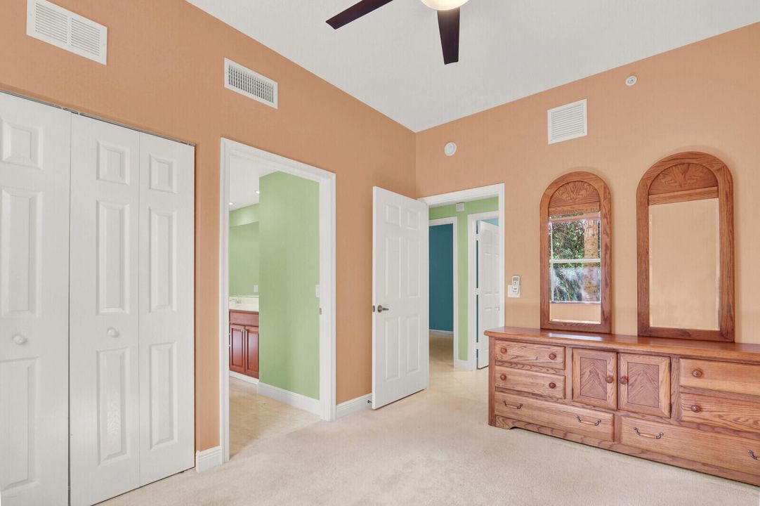 For Rent: $2,900 (3 beds, 3 baths, 1720 Square Feet)