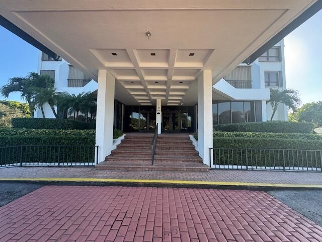 En Venta: $297,000 (2 camas, 2 baños, 1170 Pies cuadrados)