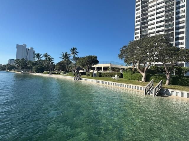 En Venta: $297,000 (2 camas, 2 baños, 1170 Pies cuadrados)